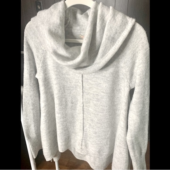 EUC Women’s FOR THEE Alpaca Blend Sweater in Gray, Size Medium - Picture 3 of 6